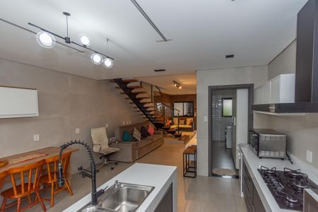 Casa para alugar com 248m², 3 quartos e 2 vagasCozinha 