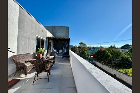 Apartamento para alugar com 100m², 3 quartos e 1 vagaVaranda