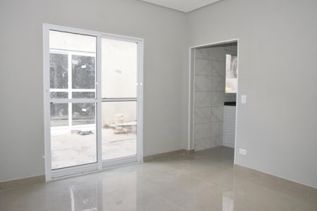 Apartamento para alugar com 2 quartos, 60m² em Jardim Santo Eduardo, Embu das Artes