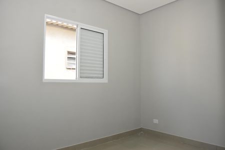 Apartamento para alugar com 2 quartos, 60m² em Jardim Santo Eduardo, Embu das Artes