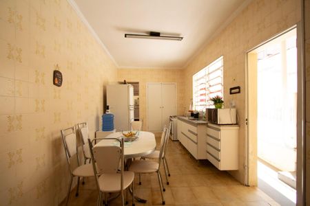 Casa para alugar com 185m², 4 quartos e 1 vagaCozinha 