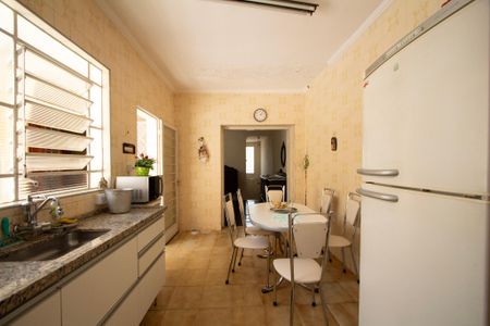 Casa para alugar com 185m², 4 quartos e 1 vagaCozinha 