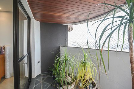 Apartamento à venda com 130m², 3 quartos e 2 vagasSacada