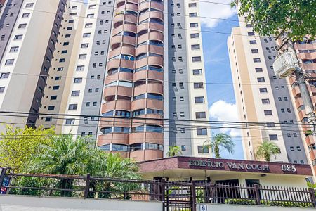 Apartamento à venda com 130m², 3 quartos e 2 vagasFachada e portaria