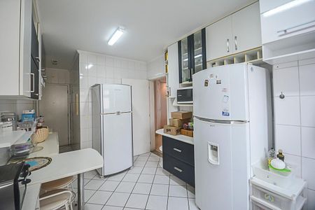Apartamento à venda com 130m², 3 quartos e 2 vagasCozinha