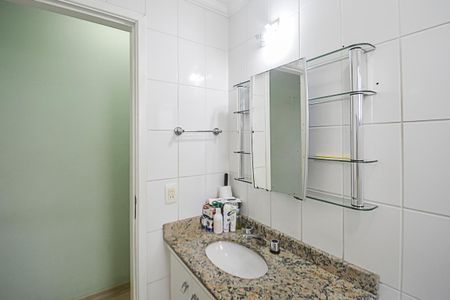 Apartamento à venda com 130m², 3 quartos e 2 vagasBanheiro da Suíte 2