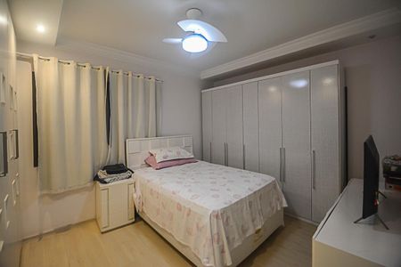 Apartamento à venda com 130m², 3 quartos e 2 vagasQuarto 2 - Suíte