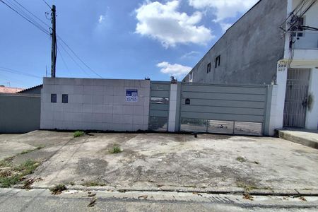 Casa à venda com 300m², 3 quartos e 8 vagas Casa à venda com 300m², 3 quartos e 8 vagasFachada