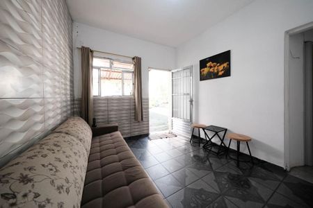 Sala de casa à venda com 3 quartos, 300m² em Cidade Líder, São Paulo