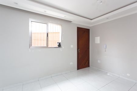 Sala de casa de condomínio à venda com 2 quartos, 75m² em Vila Carmosina, São Paulo