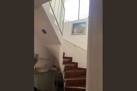 Sala de casa para alugar com 2 quartos, 177m² em Jardim São Marcos, Embu das Artes