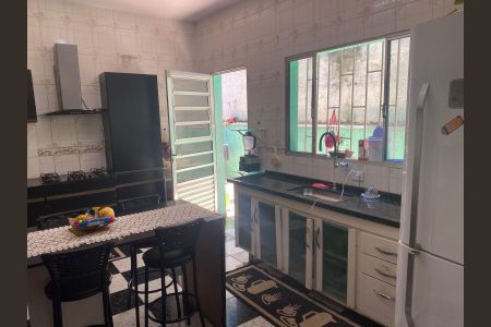 Cozinha de casa para alugar com 2 quartos, 177m² em Jardim São Marcos, Embu das Artes
