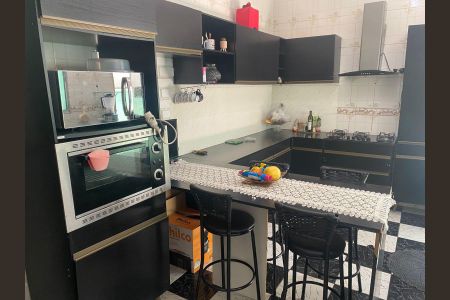 Cozinha de casa para alugar com 2 quartos, 177m² em Jardim São Marcos, Embu das Artes