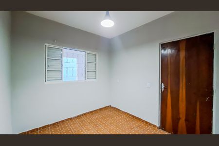 Quarto 2 de casa para alugar com 2 quartos, 100m² em Jardim Presidente Dutra, Guarulhos