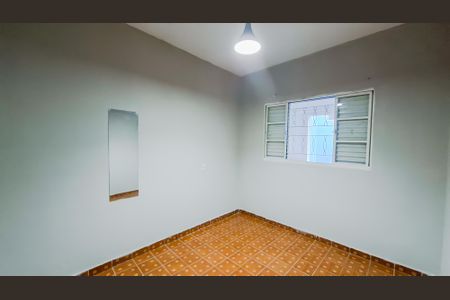 Quarto 2 de casa para alugar com 2 quartos, 100m² em Jardim Presidente Dutra, Guarulhos