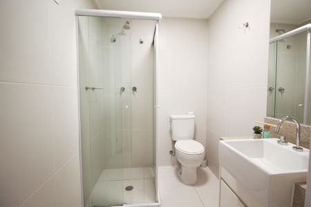 Banheiro de kitnet/studio para alugar com 1 quarto, 26m² em Indianópolis, São Paulo
