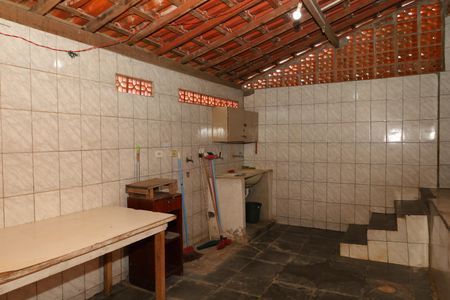 Casa para alugar com 250m², 2 quartos e 1 vagaÁrea de Serviço