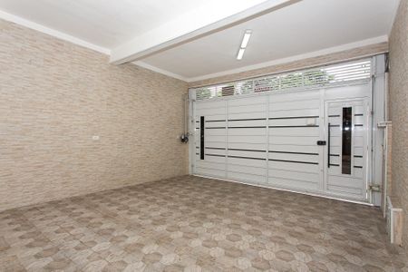 Casa à venda com 110m², 2 quartos e 2 vagas Casa à venda com 110m², 2 quartos e 2 vagasGaragem
