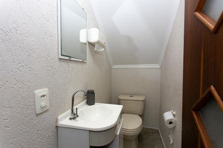 Casa à venda com 110m², 2 quartos e 2 vagas Casa à venda com 110m², 2 quartos e 2 vagasLavabo