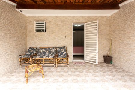 Casa à venda com 110m², 2 quartos e 2 vagas Casa à venda com 110m², 2 quartos e 2 vagasVaranda da Suíte 1