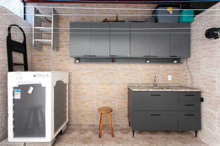 Casa à venda com 110m², 2 quartos e 2 vagas Casa à venda com 110m², 2 quartos e 2 vagasÁrea Externa