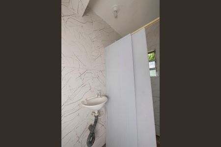 Banheiro de apartamento para alugar com 2 quartos, 42m² em Vila Pouso Alegre, Barueri