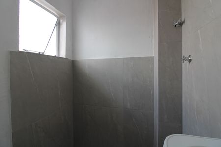 Banheiro  de casa para alugar com 1 quarto, 40m² em Burgo Paulista, São Paulo