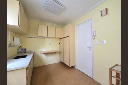 Apartamento para alugar com 69m², 2 quartos e 1 vagaCozinha