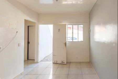 Sala de casa de condomínio para alugar com 2 quartos, 60m² em Cidade Satélite Íris, Campinas