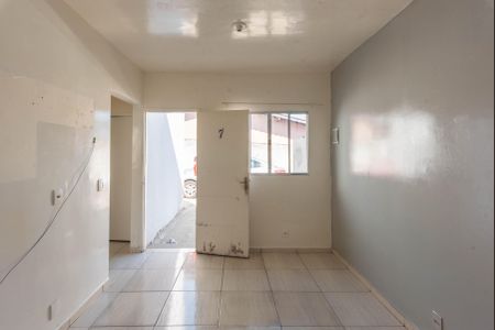 Sala de casa de condomínio para alugar com 2 quartos, 60m² em Cidade Satélite Íris, Campinas
