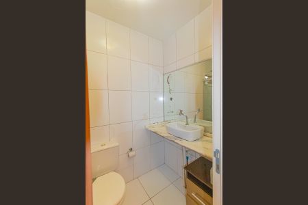 Casa de condomínio para alugar com 68m², 2 quartos e 2 vagasBanheiro