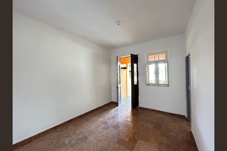 Sala de casa para alugar com 2 quartos, 72m² em Bento Ribeiro, Rio de Janeiro