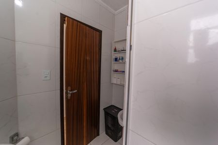 Casa à venda com 120m², 3 quartos e 2 vagas Casa à venda com 120m², 3 quartos e 2 vagasBanheiro Social