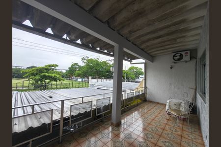 Casa para alugar com 240m², 5 quartos e 6 vagas