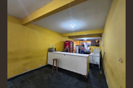 Casa para alugar com 240m², 5 quartos e 6 vagas