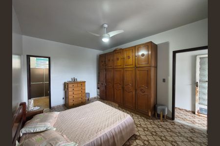 Casa para alugar com 240m², 5 quartos e 6 vagas