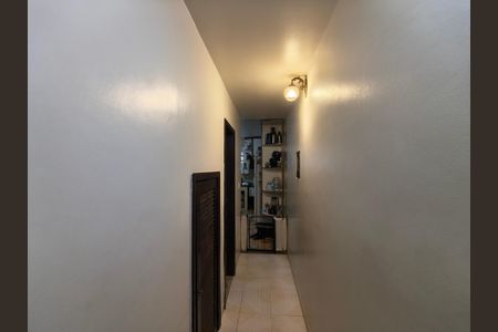 Casa para alugar com 240m², 5 quartos e 6 vagas