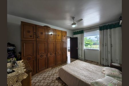 Casa para alugar com 240m², 5 quartos e 6 vagas