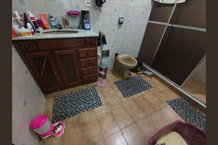 Casa para alugar com 240m², 5 quartos e 6 vagas