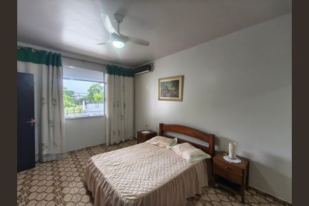 Casa para alugar com 240m², 5 quartos e 6 vagas