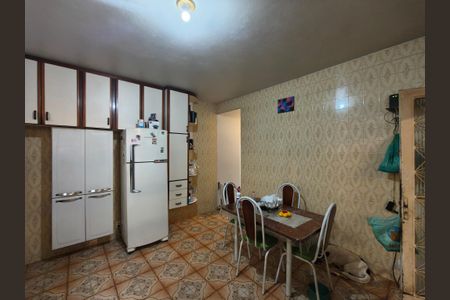 Casa para alugar com 240m², 5 quartos e 6 vagas