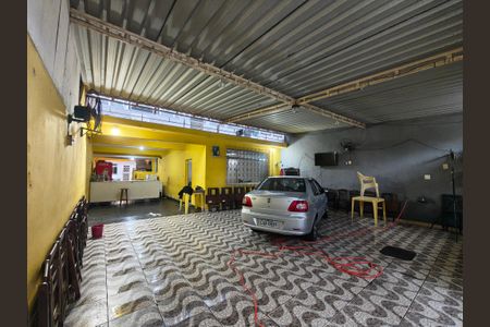 Casa para alugar com 240m², 5 quartos e 6 vagas