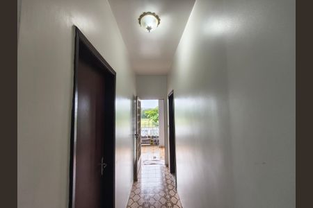 Casa para alugar com 240m², 5 quartos e 6 vagas