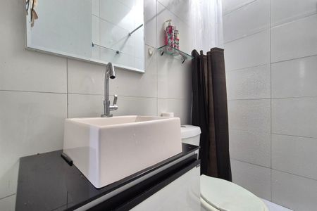 Casa para alugar com 60m², 2 quartos e sem vaga Casa para alugar com 60m², 2 quartos e sem vagaBanheiro