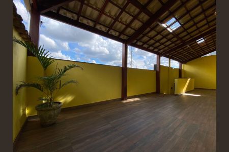 Casa à venda com 200m², 3 quartos e 2 vagas