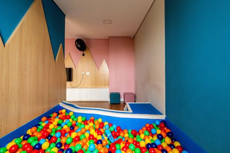 Apartamento para alugar com 36m², 2 quartos e sem vaga Apartamento para alugar com 36m², 2 quartos e sem vagaÁrea comum - Brinquedoteca