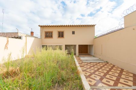 Casa para alugar com 120m², 3 quartos e 1 vaga