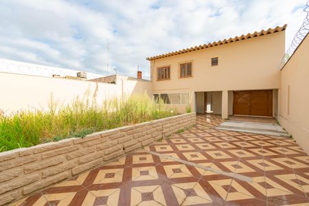 Casa para alugar com 120m², 3 quartos e 1 vaga