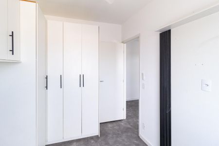 Quarto 1 de apartamento para alugar com 2 quartos, 40m² em Jardim Copiuva, Carapicuíba