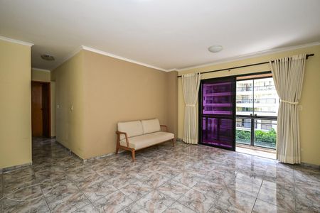 Sala de apartamento para alugar com 3 quartos, 75m² em Vila Sonia, São Paulo